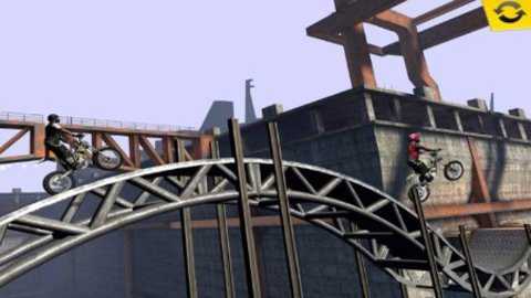 极限摩托4重制版